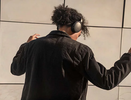 A boy wore the Sennheiser HD 450BT Wireless Around Ear headphones