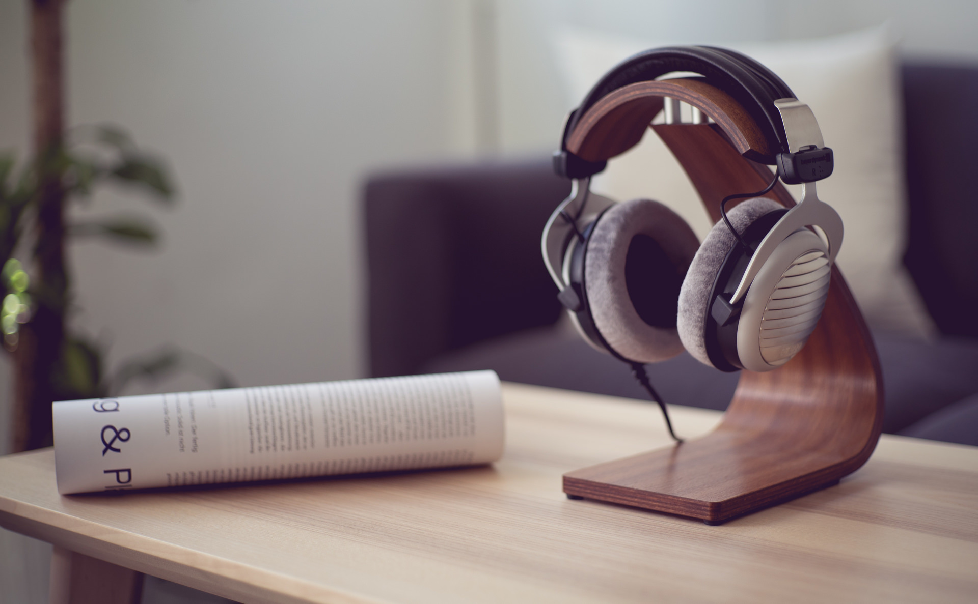 DT 990 EDITION Hi-fi headphones facing forward