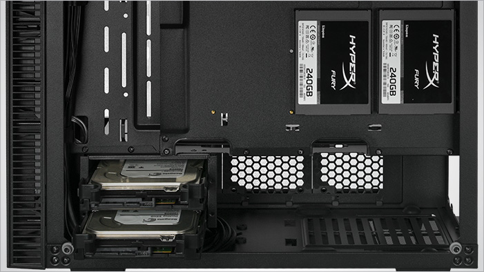 Shot of the SSD and HDD bays on the Rosewill CULLINAN MX-Blue