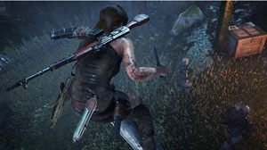 A screenshot of Lara squatting on a log with a knife in her right hand and a rifle on her back
