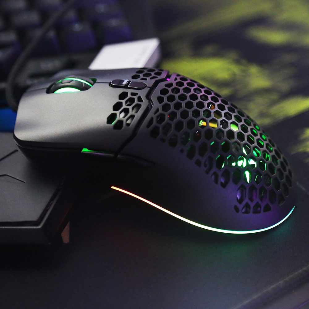 M700 67g Lightweight gaming mouse