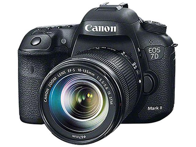 Canon EOS 7D Mark II 9128B016 Black 20.2 MP Digital SLR Camera with 18-135mm Lens