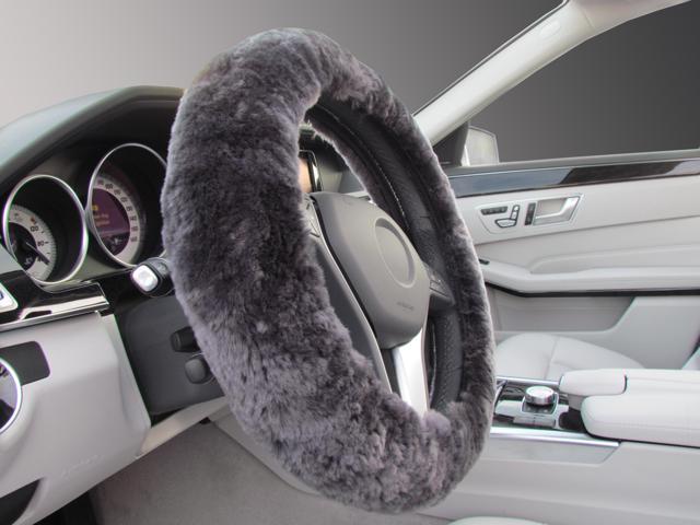 Black Sheepskin Steering Wheel Cover – Plus