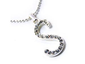 Clear Crystal Initial Letter Pendant Necklace Fashion Jewelry -- Letter S Clear Crystal Initial Letter Pendant Necklace Fashion Jewelry -- Letter S