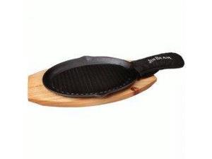 Jim Beam STLAJB0159M Cast Iron Skillet With Wooden Plate and Handle Cover Jim Beam STLAJB0159M Cast Iron Skillet With Wooden Plate and Handle Cover
