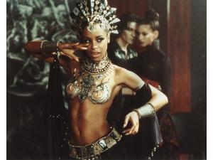Queen of the Damned Screenshot - Aaliyah as Queen Akasha (10 x 8) Queen of the Damned Screenshot - Aaliyah as Queen Akasha (10 x 8)