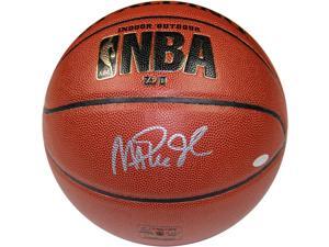 Magic Johnson Signed NBA Zi/O Basketball (Signed in Silver) Magic Johnson Signed NBA Zi/O Basketball (Signed in Silver)