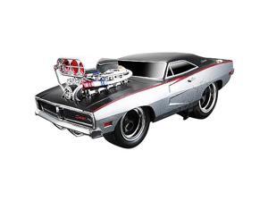 Muscle Machine 1:18 Scale Vehicle - 1969 Dodge Charger R/T - Silver/Black Muscle Machine 1:18 Scale Vehicle - 1969 Dodge Charger R/T - Silver/Black
