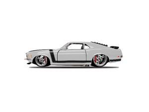 Maisto 1:24 Scale 1970 Ford Mustang Boss 302 - Black with blue Stripes Maisto 1:24 Scale 1970 Ford Mustang Boss 302 - Black with blue Stripes