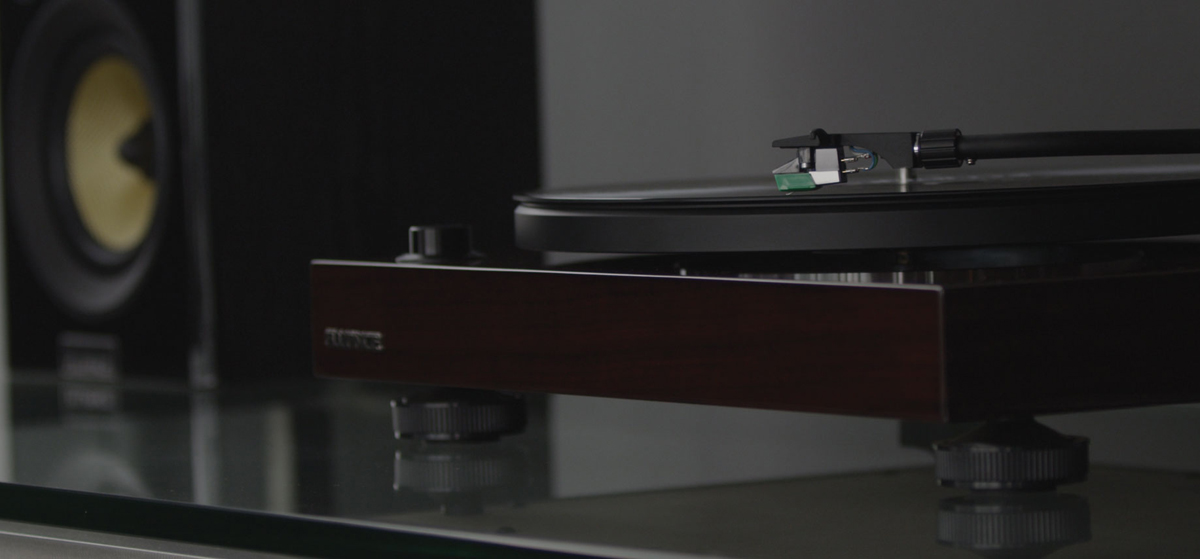 Fluance RT81 Elite High Fidelity Vinyl Turntable Record Player with Audio Technica AT95E Cartridge, Belt Drive, Preamp, Counterweight, High Mass Wood Plinth - Turntables & Cartridges - Newegg.com