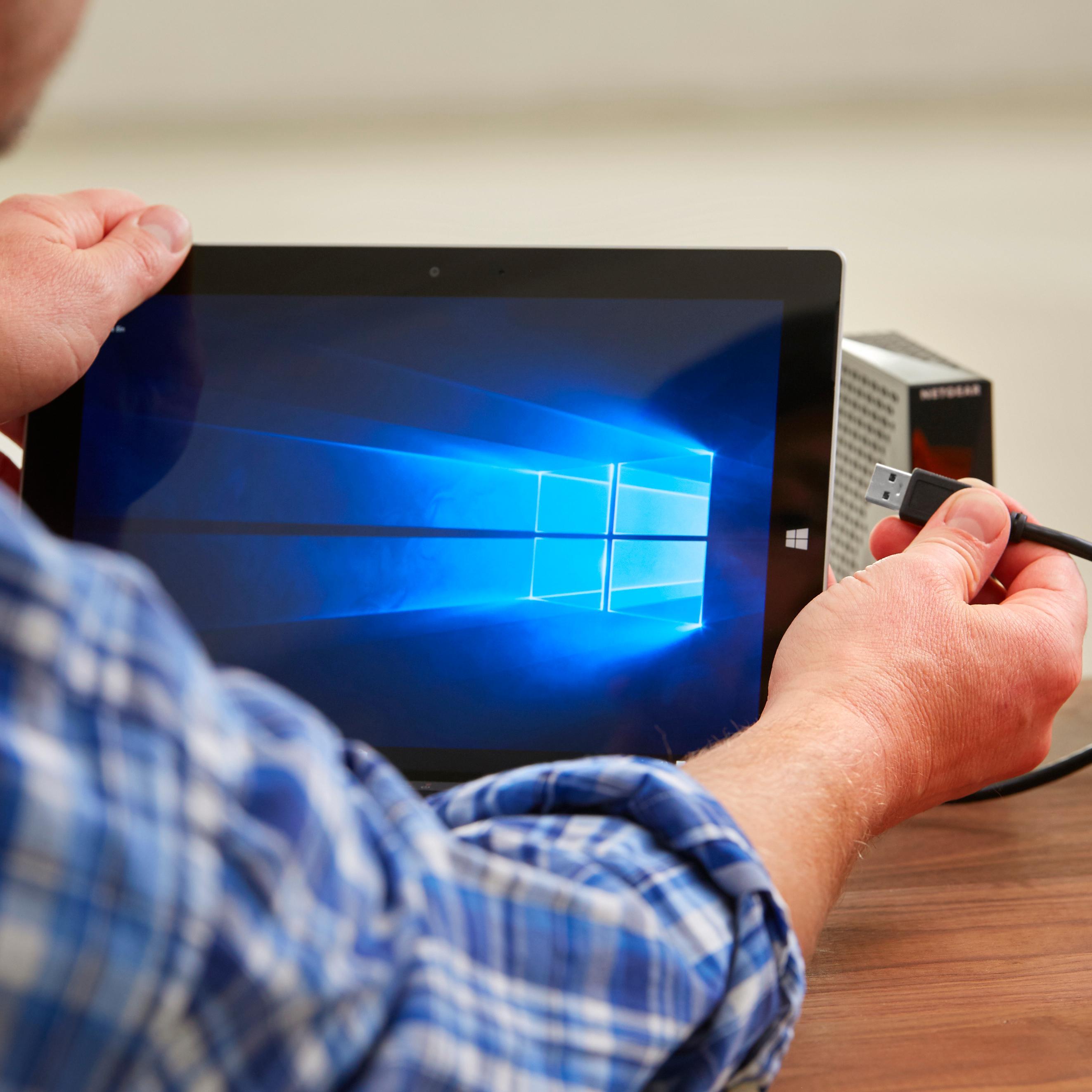 Sabrent USB 3.0 Universal Docking Station with Stand for Tablets and