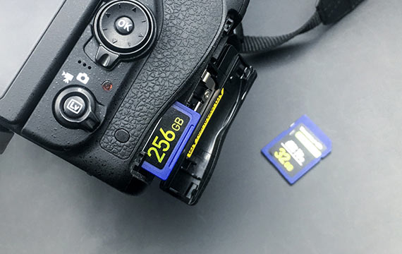 256GB CLASSIC SD Card installed in the camera