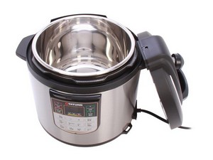 Overhead view of the TATUNG TPC-6LB pressure cooker with its lid off