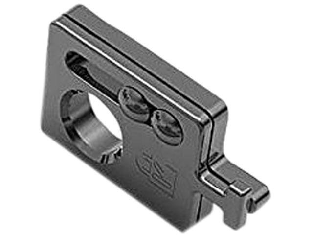 Slot eyelets