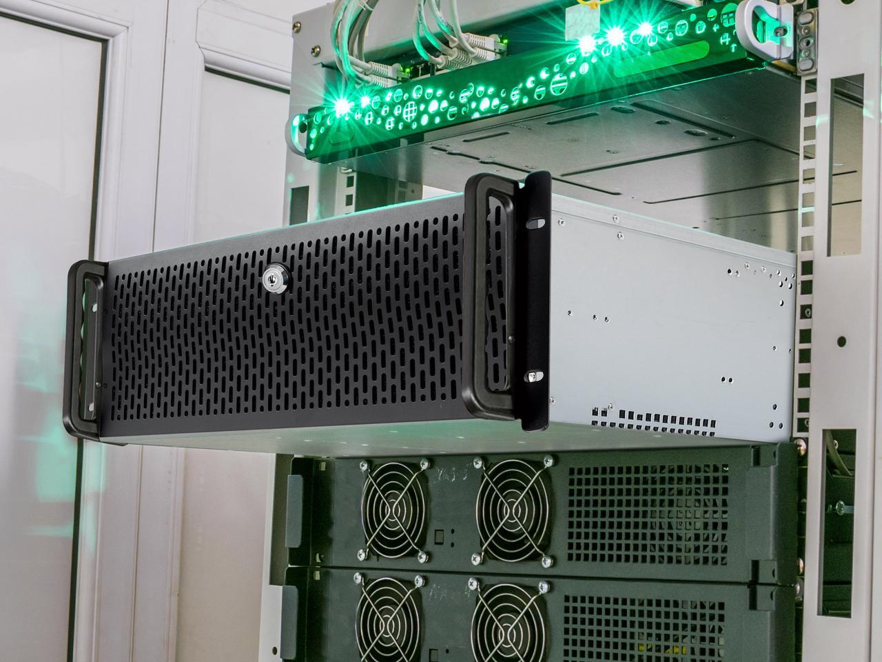 Rosewill RSV-L4000U 4U Server Chassis Rackmount Case | 8 3.5" HDD Bays, 3 5.25" - Picture 2 of 6