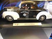 Maisto 1939 Ford Deluxe State Police Car Special Edition 1 18