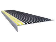 WOOSTER PRODUCTS 500BY5 Stair Tread Blk w Safety Ylw Front Alum