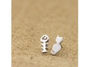 Personalized Cute Animal Shpe Earring Fashion Asymmetrical Cat Fish Bone Stud Earrings for Women
