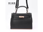 2016 new handbag lady shoulder diagonal Women package black