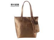 2016 new simple style women s handbags classic wild rivet fashion handbags gold