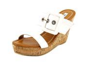 Two Lips Too Finesse Women US 7 White Wedge Sandal