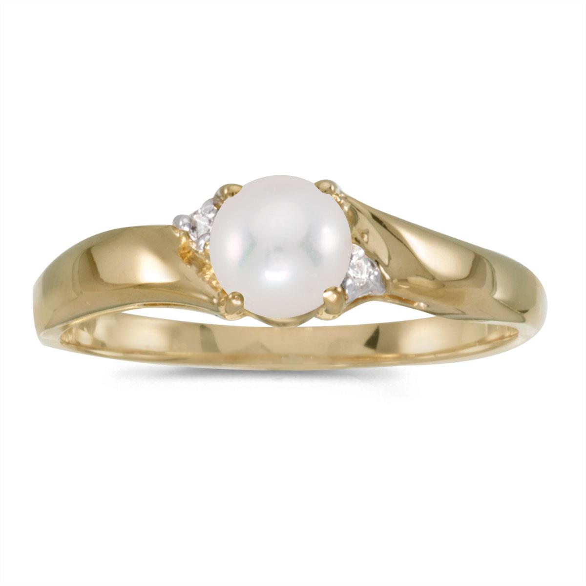 14k Yellow Gold Pearl And Diamond Ring (Size 5)