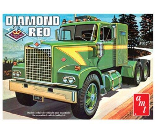 AMT 1/25 Diamond Reo Tractor Truck Model Kit   719