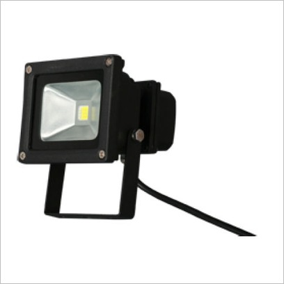 10W Warm white LED flood light 750lm output black shell