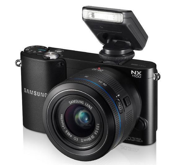 SAMSUNG NX1100   black   Digital camera + 20 50 mm II lens